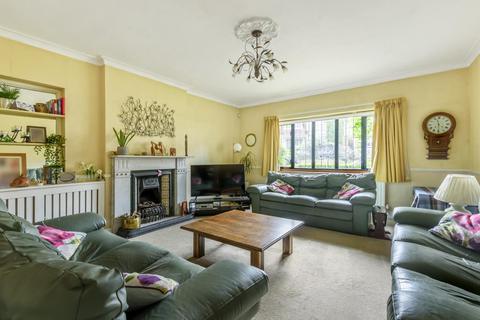 18 Alexandra Crescent, Bromley, BR1 4EU