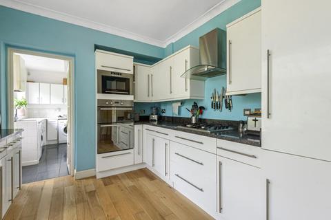 18 Alexandra Crescent, Bromley, BR1 4EU