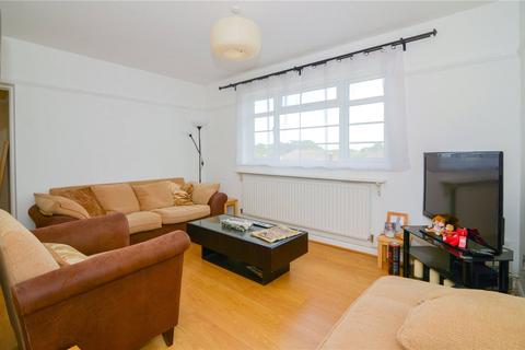 3 bedroom apartment for sale - Manor Court, Manor Road, Twickenham, TW2