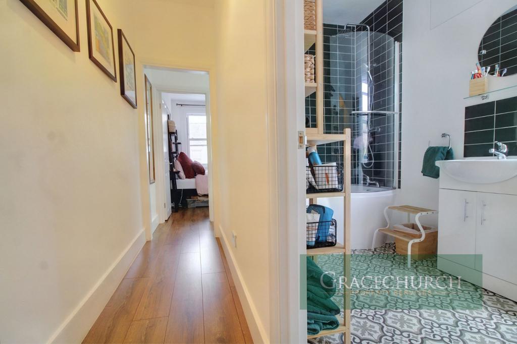 Shrubbery Road, Edmonton N9 0 PA - Hallway