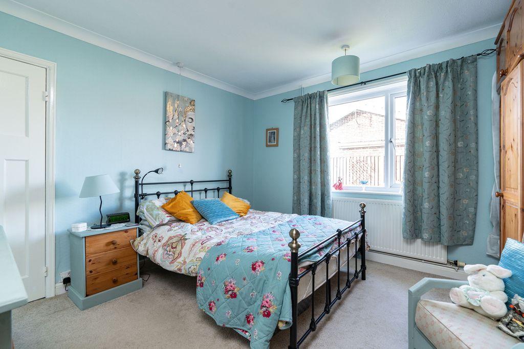 Bedroom 2 (Double)