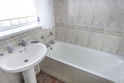 16 Deepdale Close, Whickham, Newcastle Upon Tyne, NE16 5SN