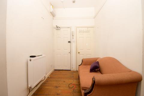 4 bedroom flat to rent, Caledonian Road, London  N7