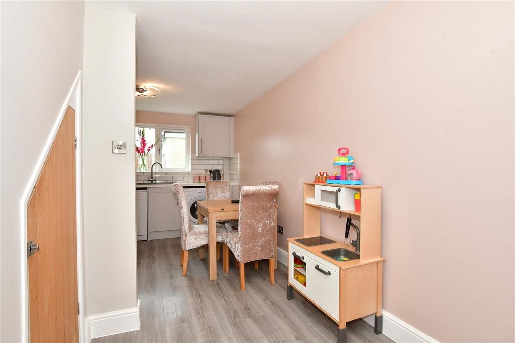 Kitchen/ Breakfast Room