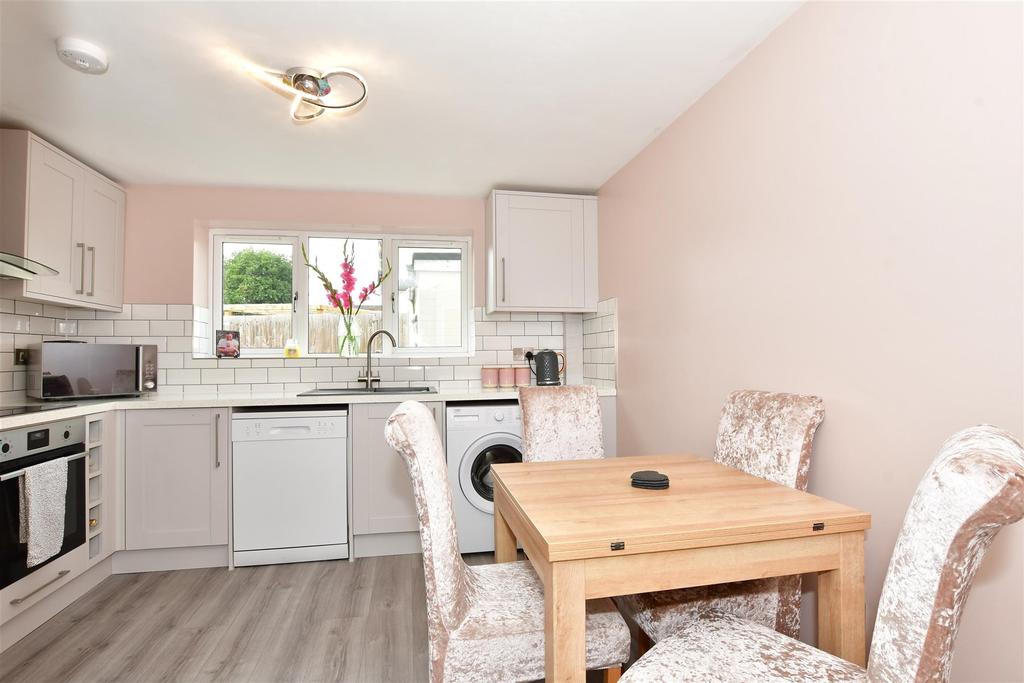 Kitchen/ Breakfast Room