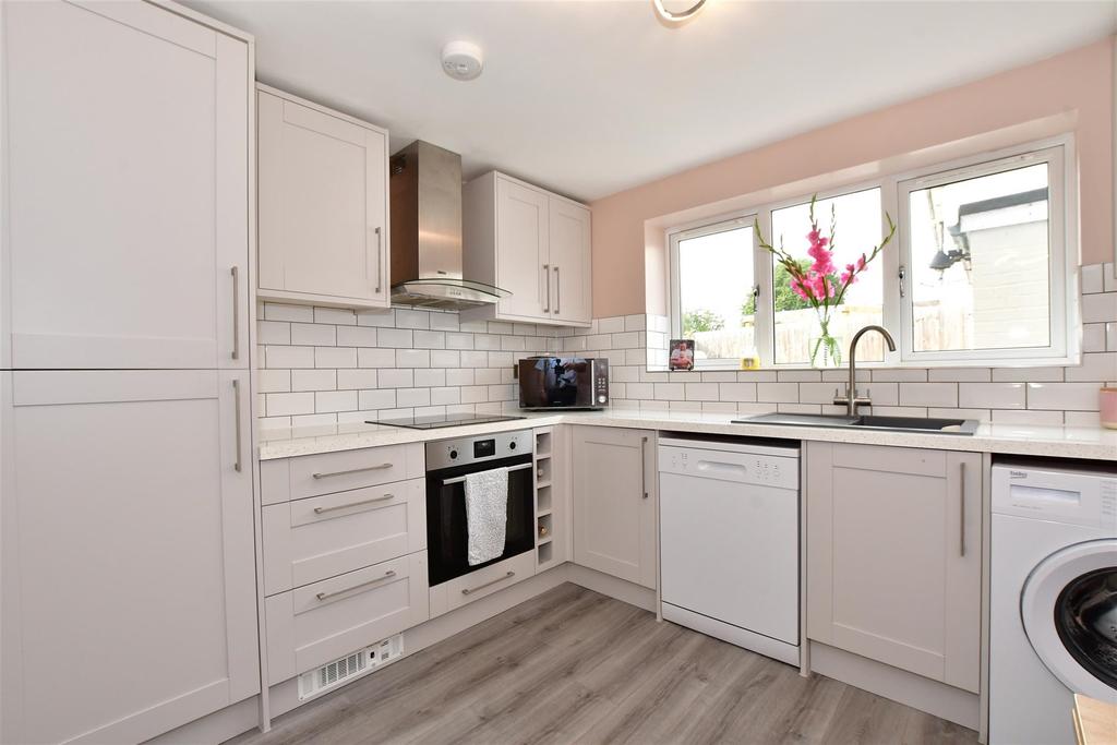 Kitchen/ Breakfast Room