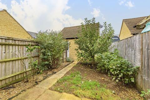 10 Boundary Way, Carterton, OX18 1LT