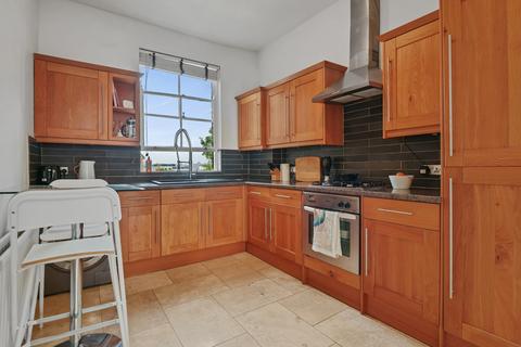 Flat 2, 8 Wellington Gardens, London, SE7 7PH