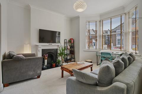Flat 2, 8 Wellington Gardens, London, SE7 7PH