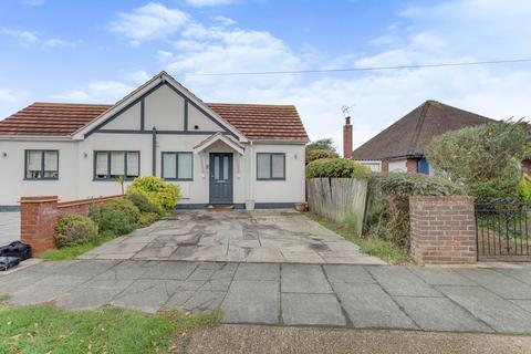 2 Berkeley Gardens, Leigh-on-sea, SS9 2TE