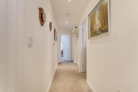 2 Berkeley Gardens, Leigh-on-sea, SS9 2TE