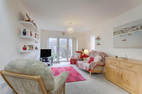 2 Berkeley Gardens, Leigh-on-sea, SS9 2TE