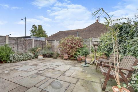 2 Berkeley Gardens, Leigh-on-sea, SS9 2TE