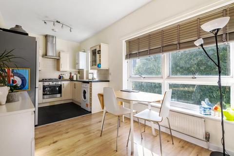 6 Burcham Close, Hampton, TW12 2EP