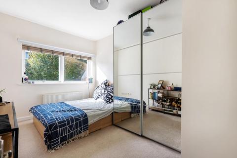 6 Burcham Close, Hampton, TW12 2EP