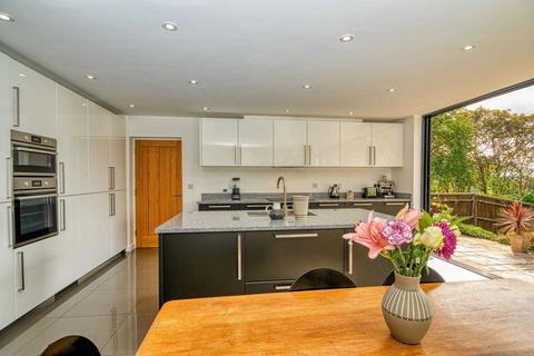 7 Kelmscott Close, Caversham, Reading, RG4 7DG