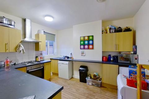 3 bedroom ground floor flat to rent, 57a Lenton Boulevard, Nottingham, NG7 2FQ