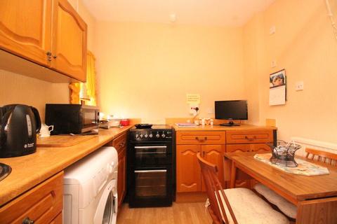 140 Robroyston Road, Glasgow, G33 1JJ