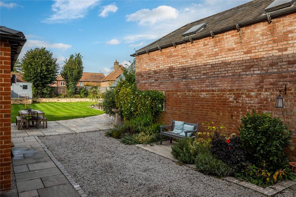 Side Courtyard