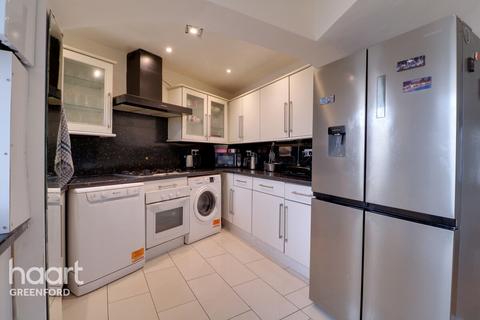 4 bedroom end of terrace house for sale, Greenford