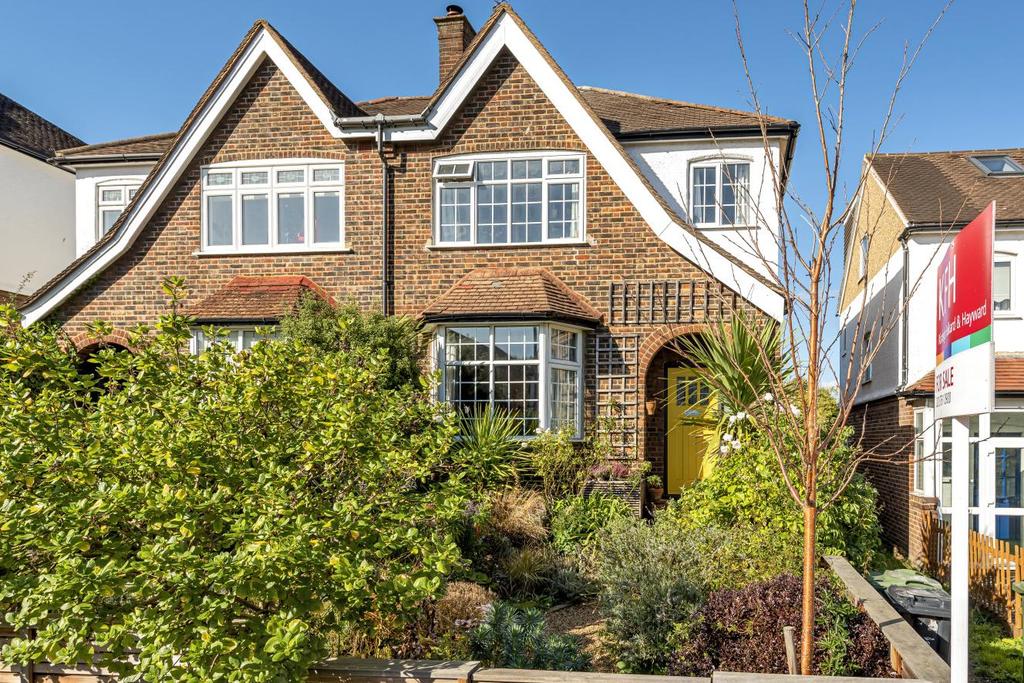 Norwood Park Road, West Norwood 3 bed semidetached house £800,000