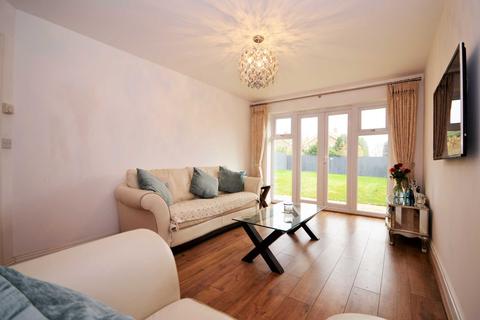 3 bedroom end of terrace house to rent - Bell Hill Close, Billericay