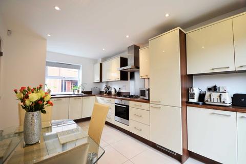 3 bedroom end of terrace house to rent - Bell Hill Close, Billericay