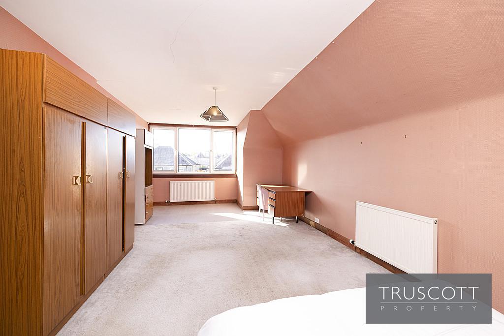 Double Bedroom 1