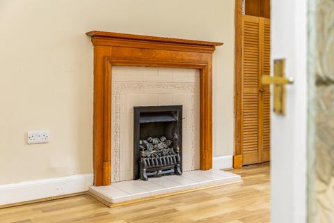 2 bedroom flat to rent, Murieston Crescent, Dalry, Edinburgh, EH11