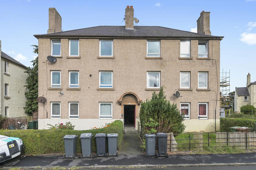 6/4 Loganlea Place, Edinburgh, EH7 6PB 2 bed flat for sale £140,000