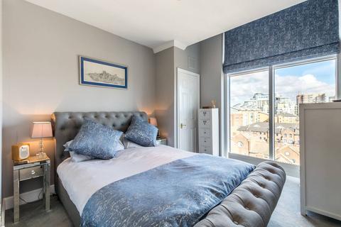 1 bedroom flat for sale - Coral Row, Battersea, London, SW11