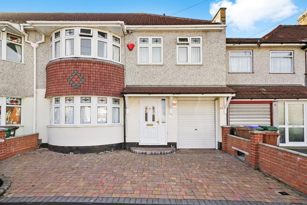 Farnham Road, Welling, Kent, DA16 1LQ 4 bed semidetached house £