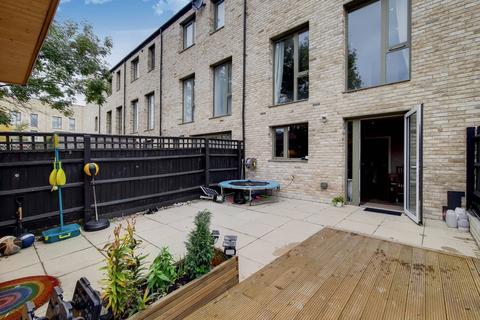 29 Camborne Road, Edgware, HA8 8FD