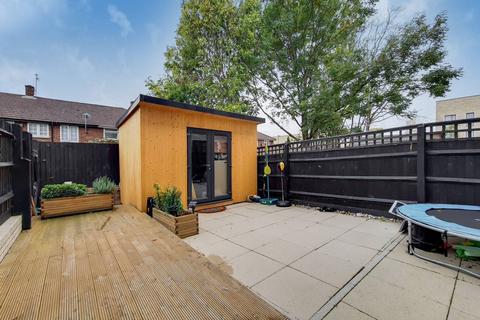 29 Camborne Road, Edgware, HA8 8FD