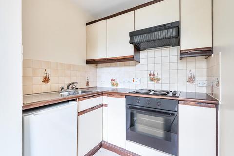 36c Avenue Gardens, London, W3 8HB