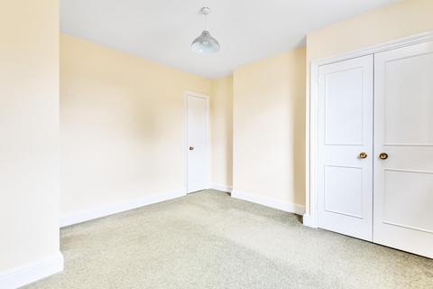 36c Avenue Gardens, London, W3 8HB