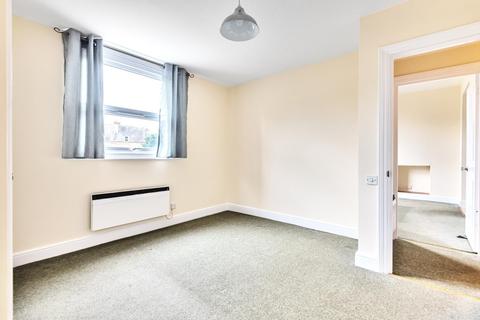 36c Avenue Gardens, London, W3 8HB