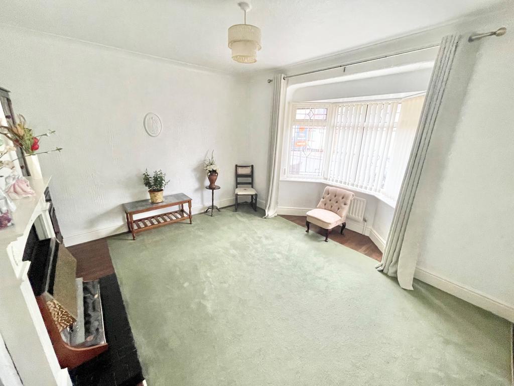 62 Lloyd Street, Cannock, WS11 1HE 3 bed detached house £250,000