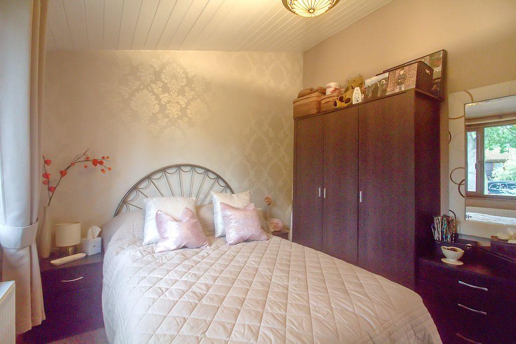 Bedroom 2 (Double)