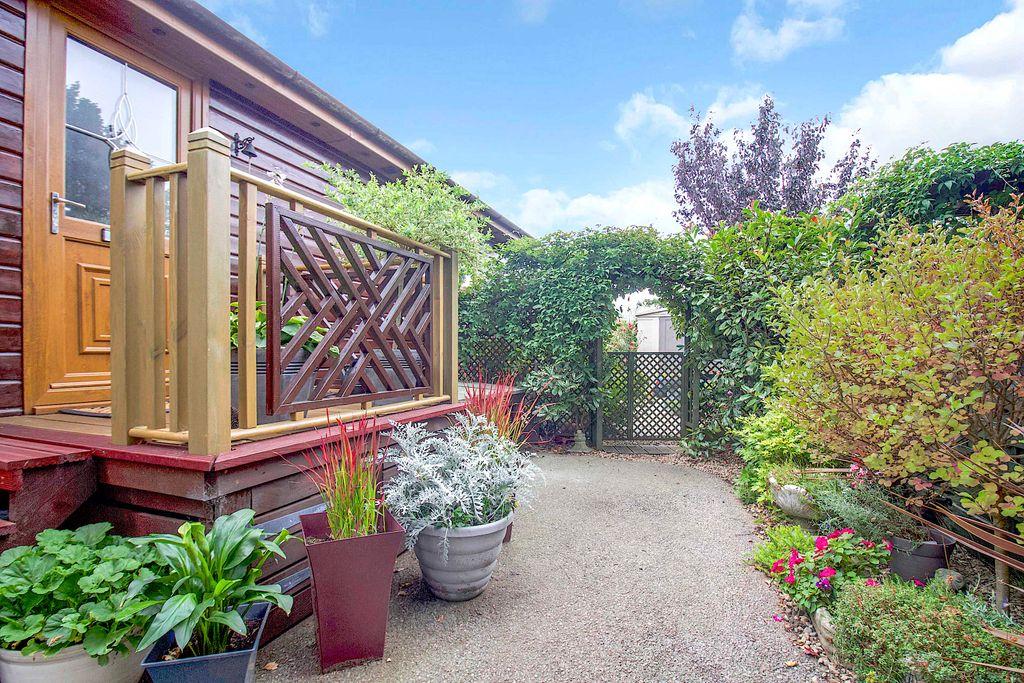 Garden at Side