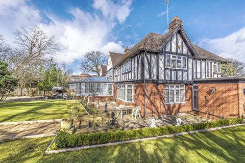 6 bedroom semi-detached house for sale, The Bishops Avenue,  Hampstead,  N2