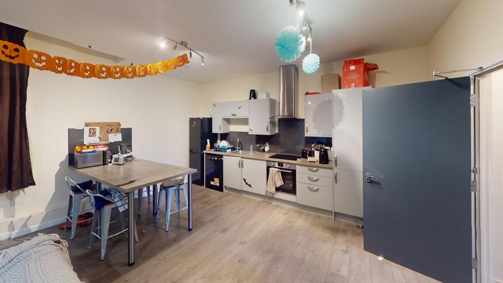 Flat-2-Equitable-House-Kitchen