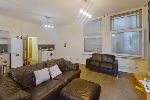 4 bedroom apartment to rent, Flat 3 Equitable House, 5-7 South Parade, Nottingham , NG1 2BB