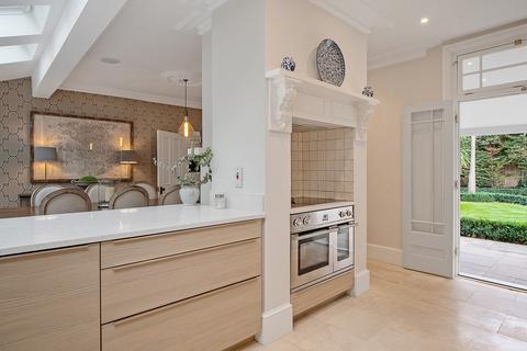 40 Eton Road, Datchet, Slough, SL3 9AY