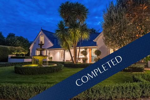 40 Eton Road, Datchet, Slough, SL3 9AY