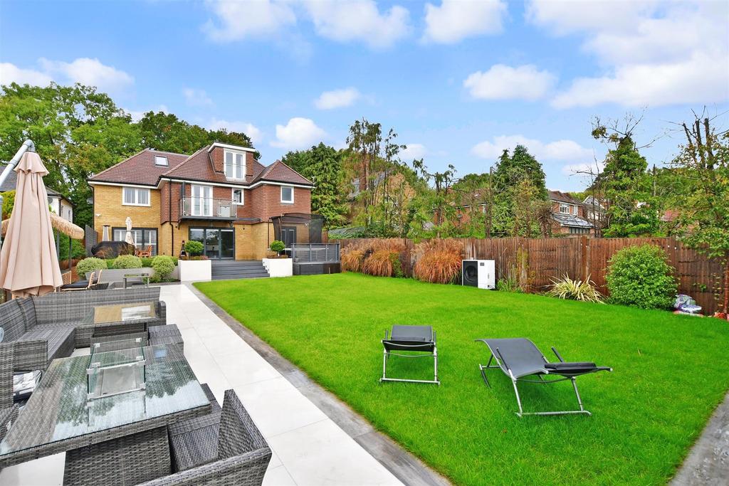 Thurnham Lane, Bearsted, Maidstone, Kent 6 bed detached house for sale