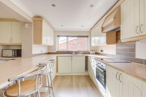 1 Farm Way, Benfleet, SS7 3RG