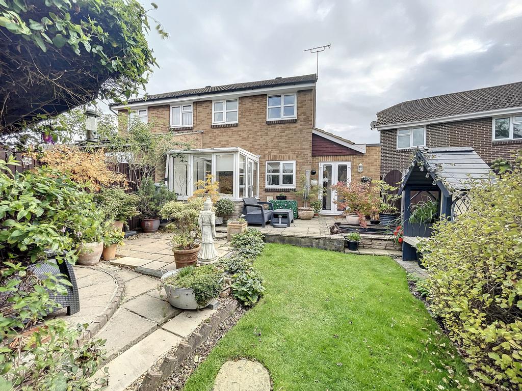 Lucas Road, Snodland, ME6 3 bed semidetached house for sale £400,000