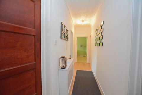 2 bedroom flat to rent, Kirkoswald Road, Newlands, Glasgow, G43