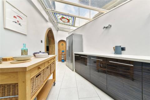 9 Tudor Close, Banstead, SM7 1HQ
